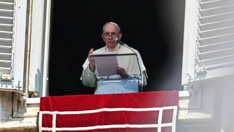 Papa: Quer se destacar? Sirva! Torna-nos livres e mais semelhantes a Jesus