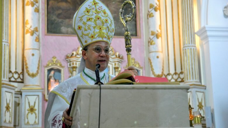 Solene Liturgia de todos os Santos, presidida por Dom Vasconcelos na Catedral de Sobral