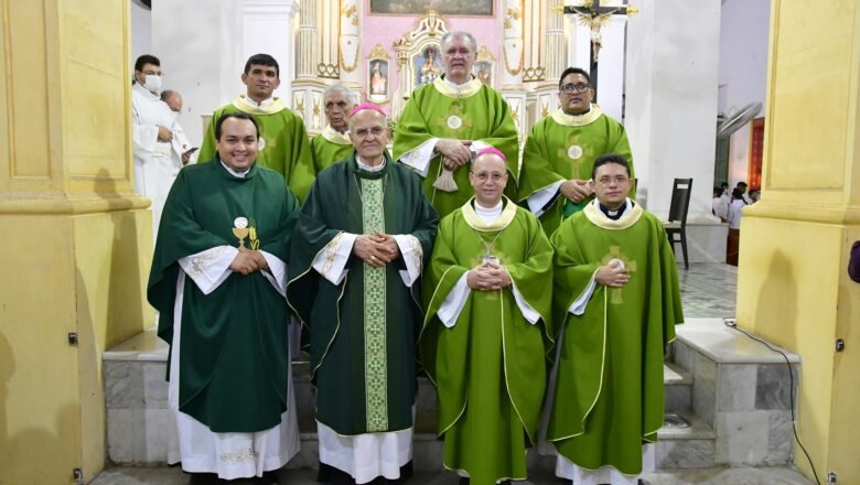 Dom Fernando Saburido realiza lançamento do 18º Congresso Eucarístico Nacional em Sobral