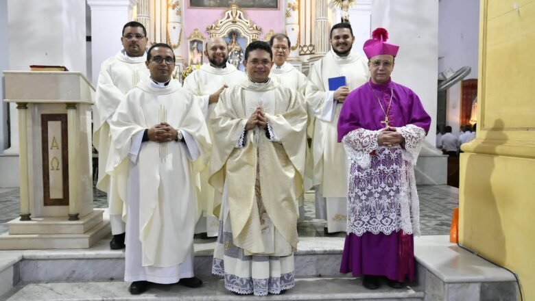 Padre João Paulo celebra dez anos de Ordenação Presbiteral