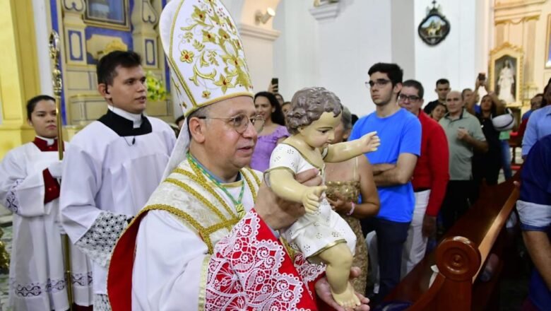 Na véspera de Natal, Santa Missa reúne fiéis na Catedral de Sobral