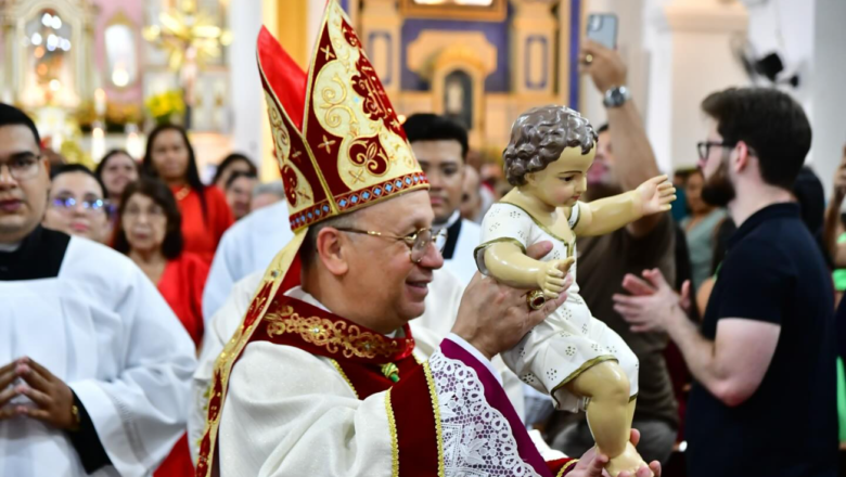 Sob a Luz da Encarnação, a Sé Catedral Celebra a Vigília do Natal do Senhor